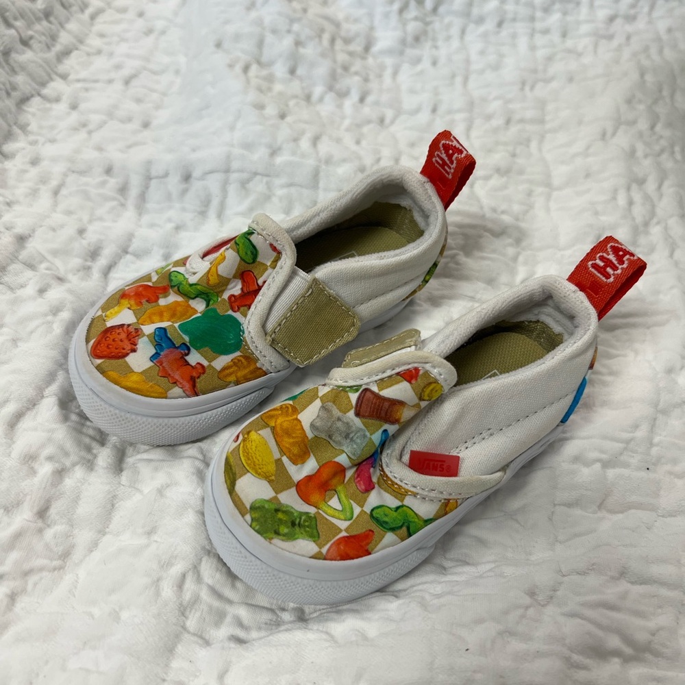 Vans White Slip-On Sneakers Vibrant Floral Design